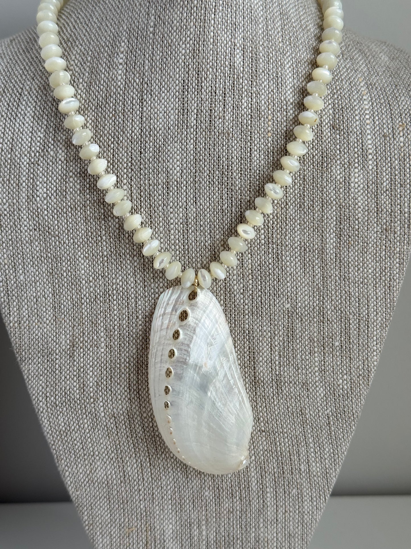 MARIS NECKLACE