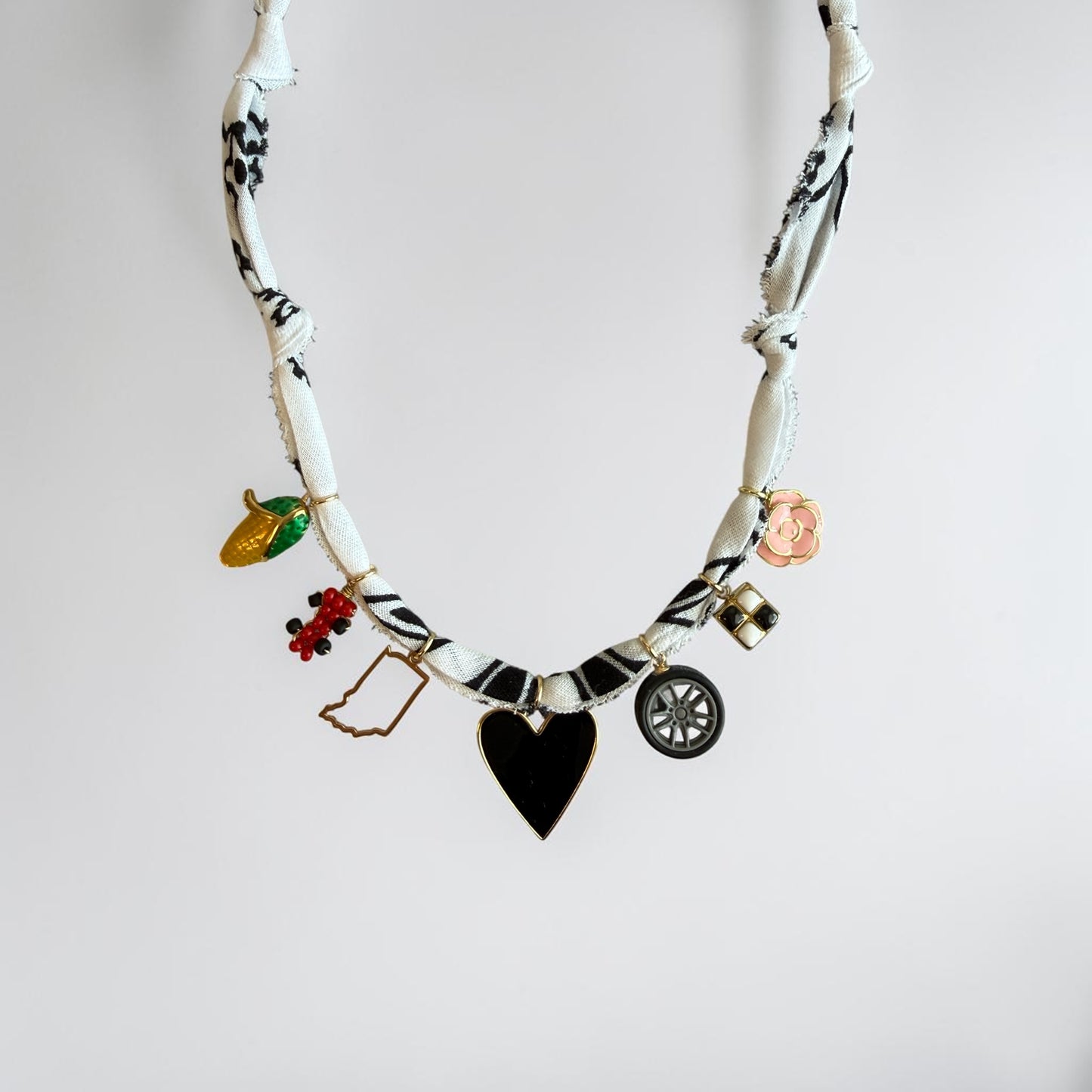 INDY BANDANA NECKLACE